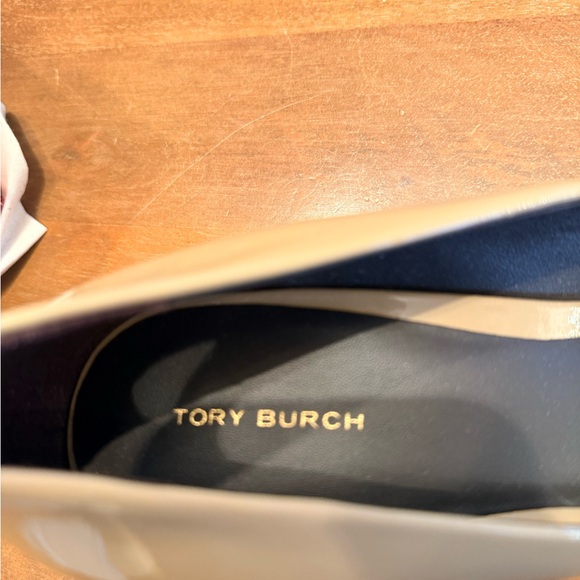 Tory Burch Beige Patent Leather Flats - Picture 3 of 10